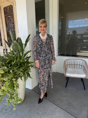 DONNA MORGAN MIDI LONG SLEEVE DRESS