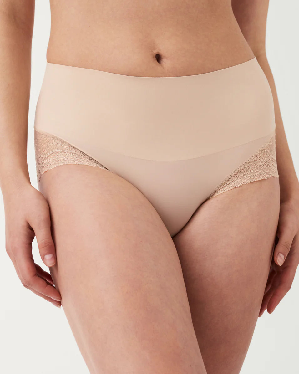 SPANX | Undie-tectable Smoothing Lace Hi-Hipster Panty